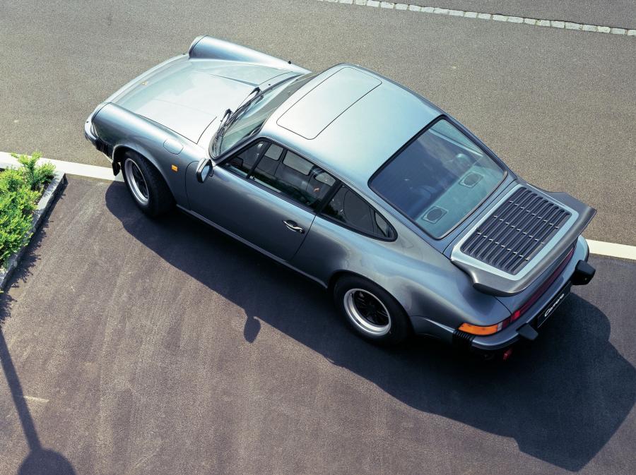  Porsche 911 Carrera 3.2 Coupe (911) 1984 года  (фото 17 из 17)